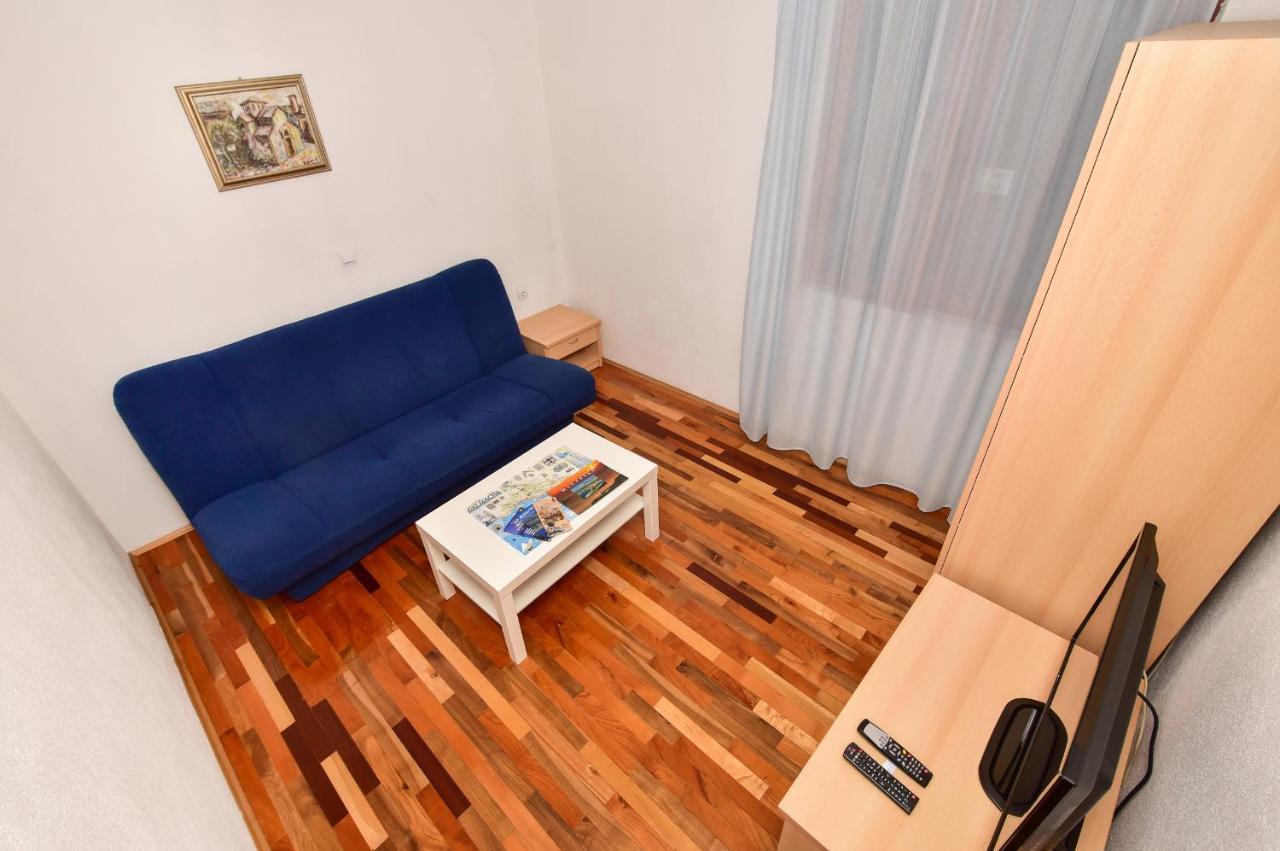 Apartmani Mate Makarska Zewnętrze zdjęcie